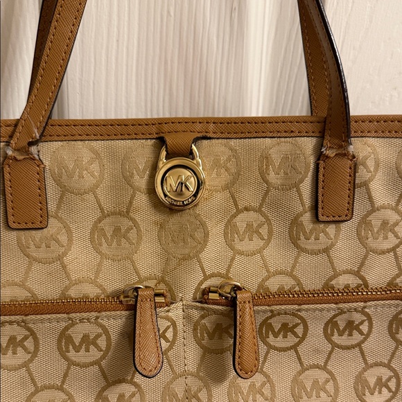 Michael Kors Beige and Brown Logo Tote (REHAB BAG/Please see photos) - Picture 2 of 16